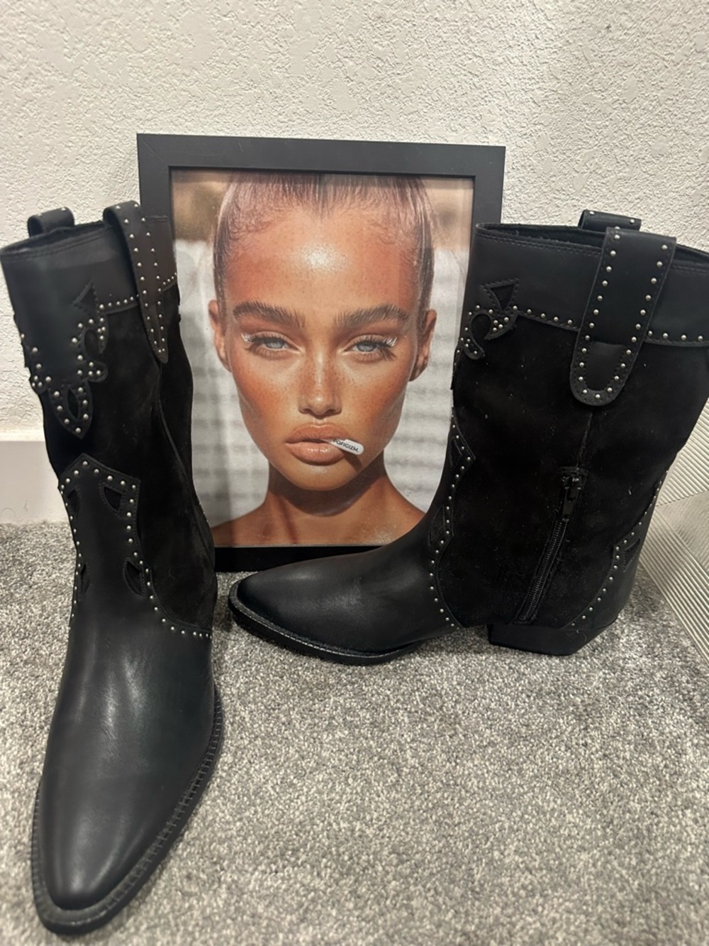 Black Western Equestrian boots studded details side zipper US 7 - Picture 3 of 7